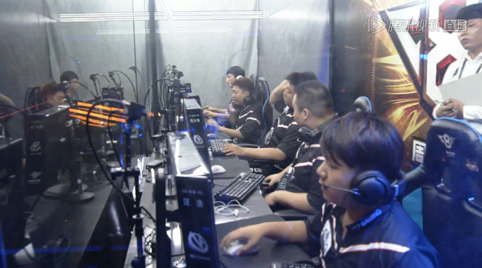 官方公告： LCL将取消春季赛，并将缺席2025季中邀请赛。