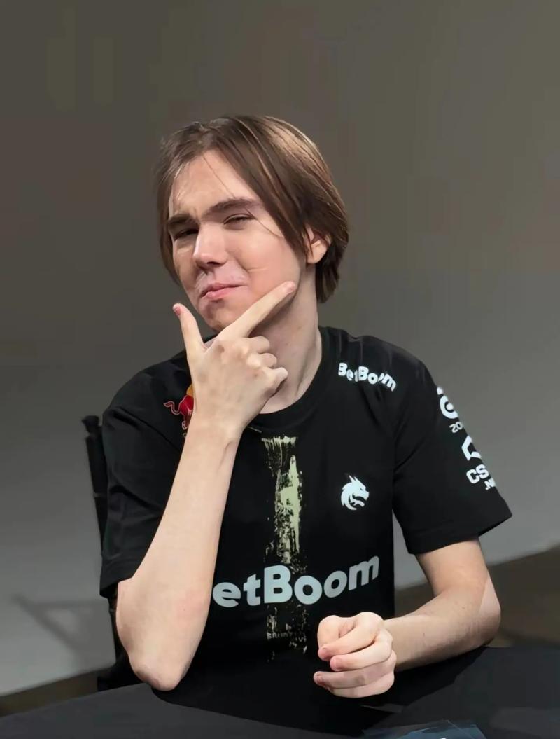 Knight：空Ban是因为没有特别怕的英雄 预测GEN 3-2 T1