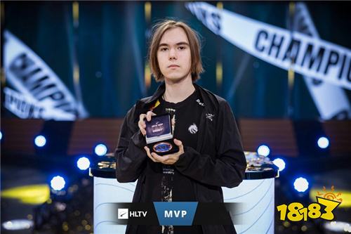 直播吧专访TES. Tian ：看到粉丝的大喇叭都会流汗害怕；期待交手Wei！